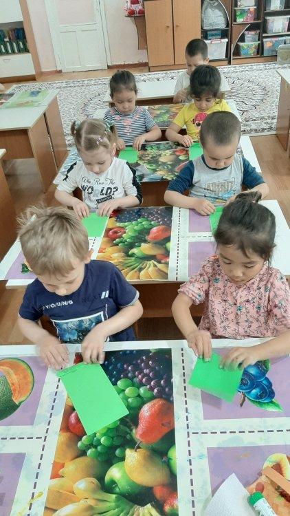 Конструирование из бумаги "Весеннее дерево" в старшей группе /10.