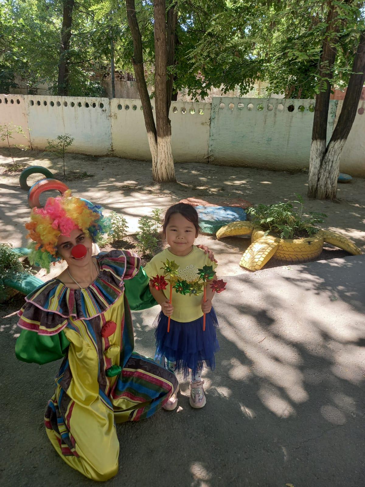 В   День защиты детей в ясли саду-  всегда весело  и радостно!