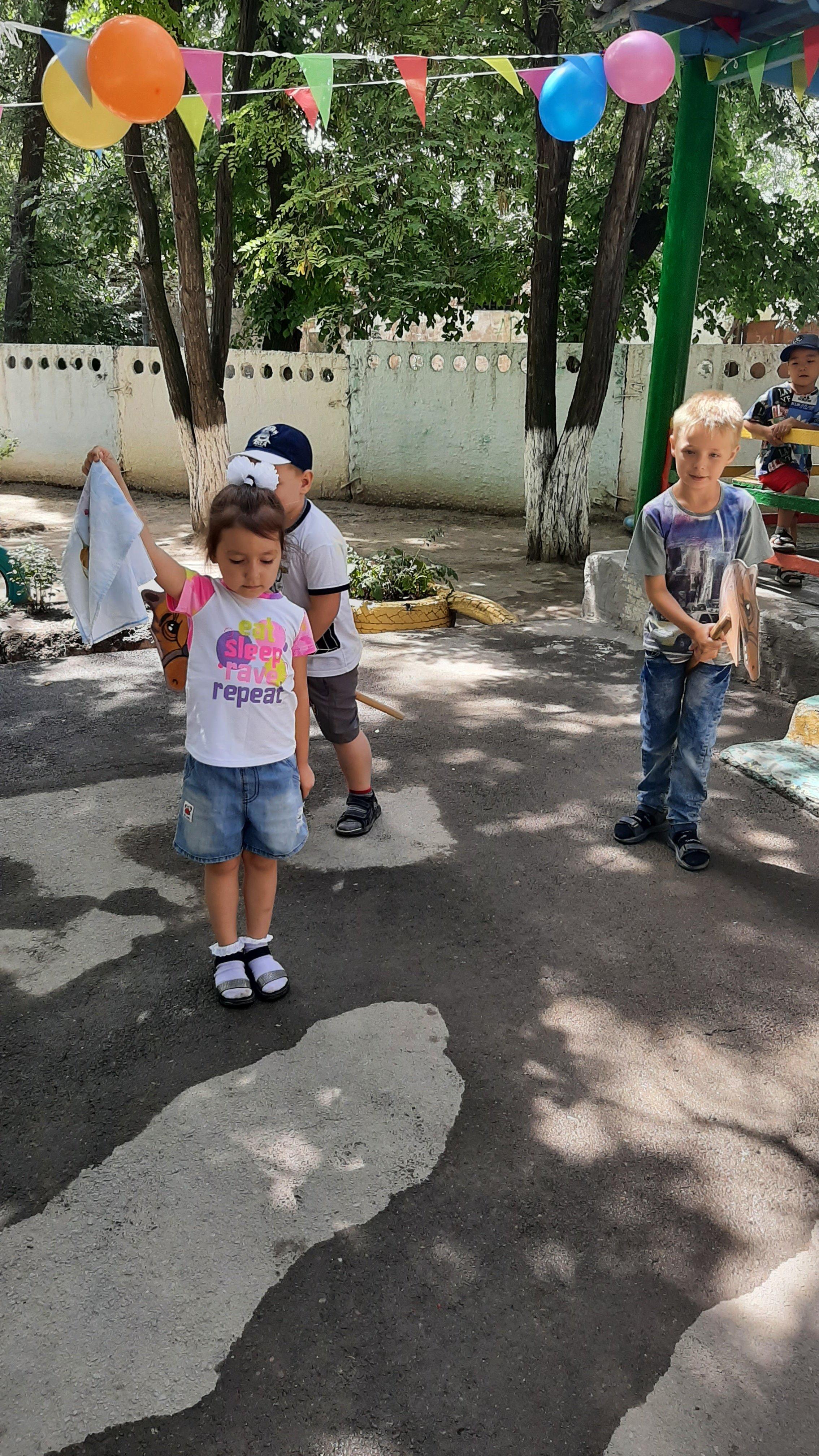 День казахских  национальных  игр в ясли- саду.